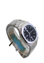 Stylish RICK Quartz Black Dial Men's Watch with Metal Strap